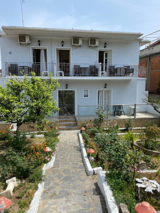Yiannis Studios Moraitika Exterior foto